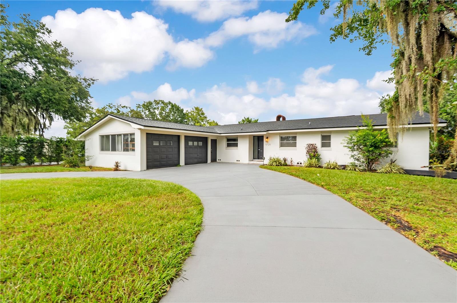 5725 Padgett Cir Property Photo 3