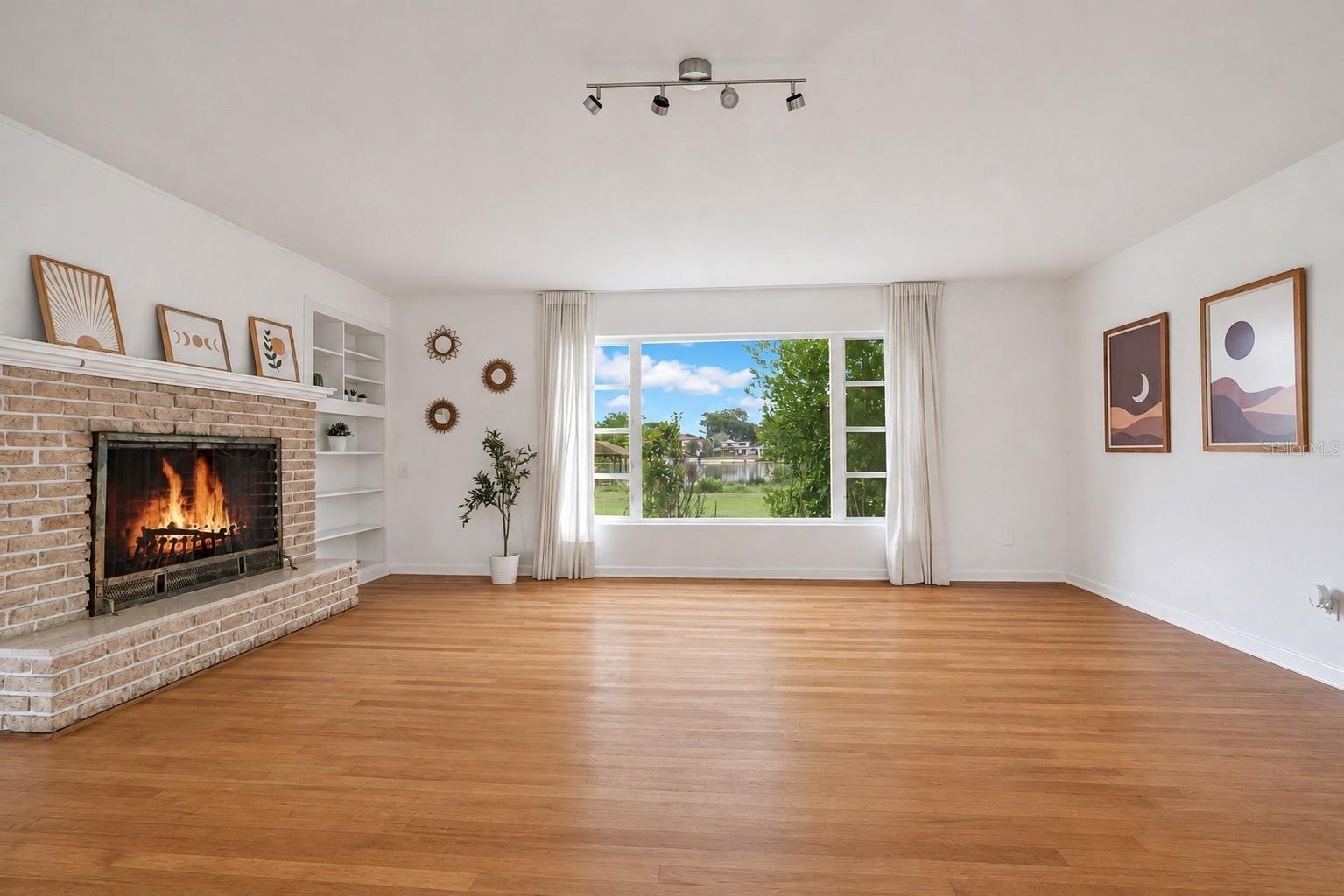 5725 Padgett Cir Property Photo 6