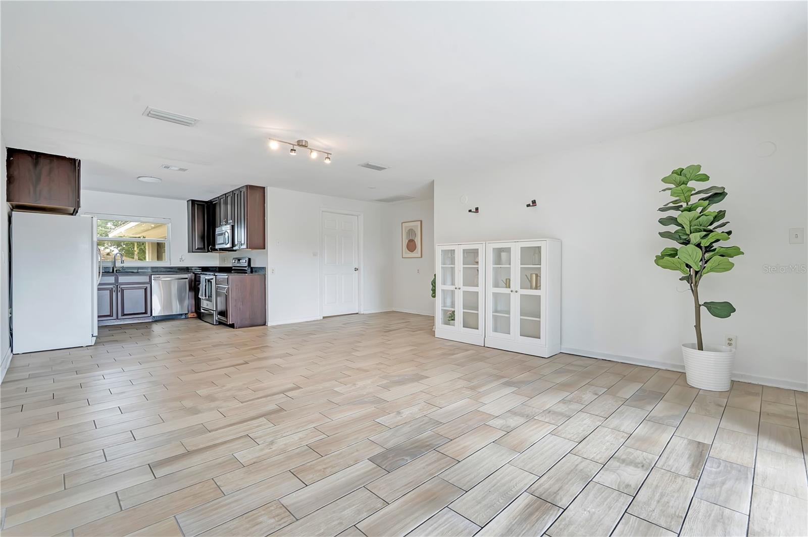 5725 Padgett Cir Property Photo 13