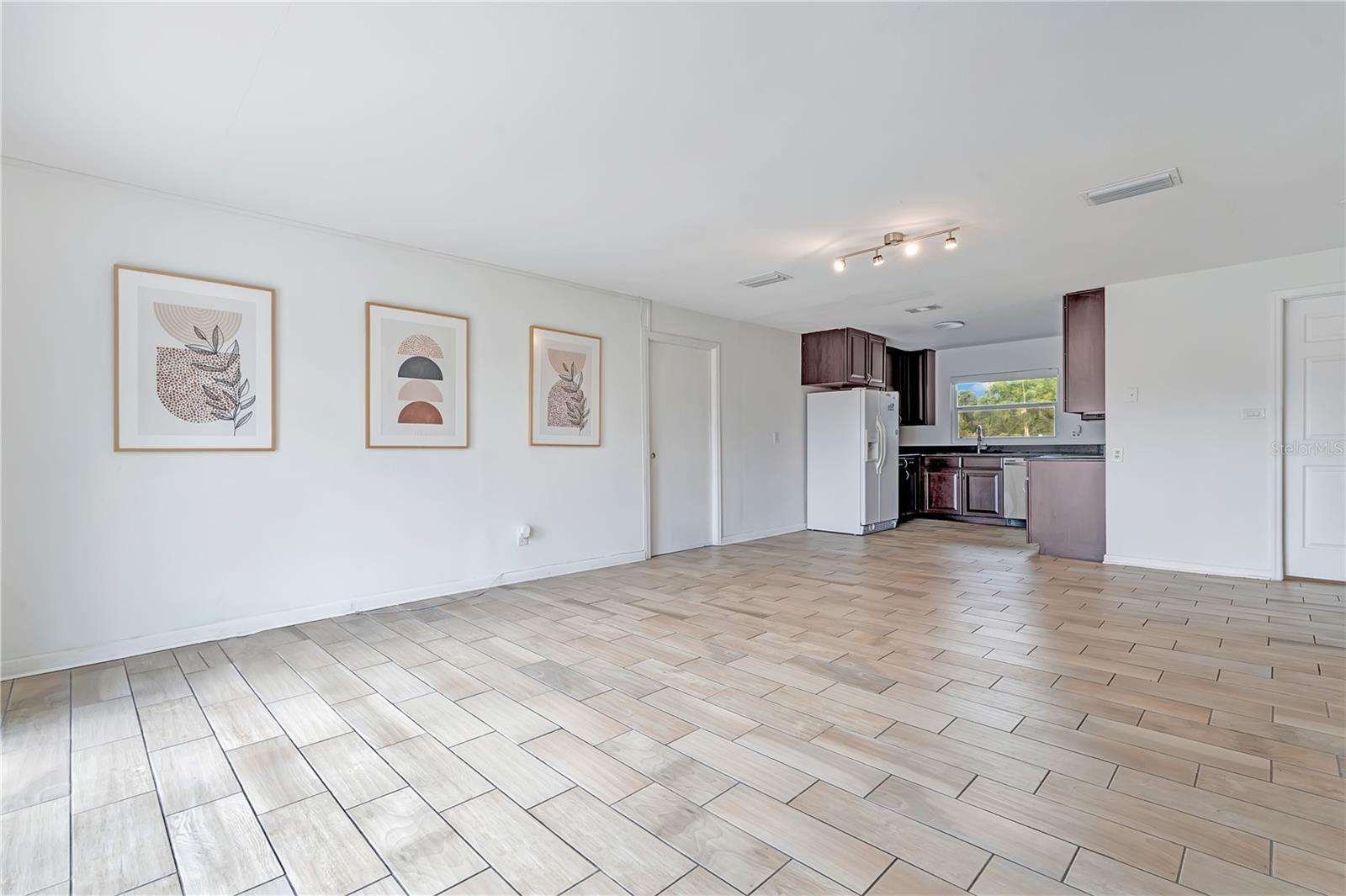 5725 Padgett Cir Property Photo 14