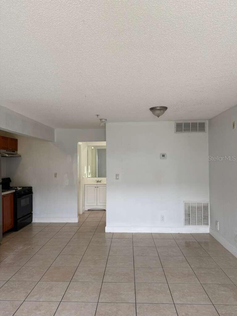 4251 Nw 5th St #121 Property Photo 5