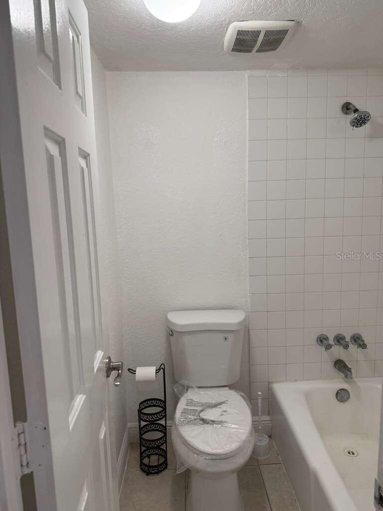 4251 Nw 5th St #121 Property Photo 8