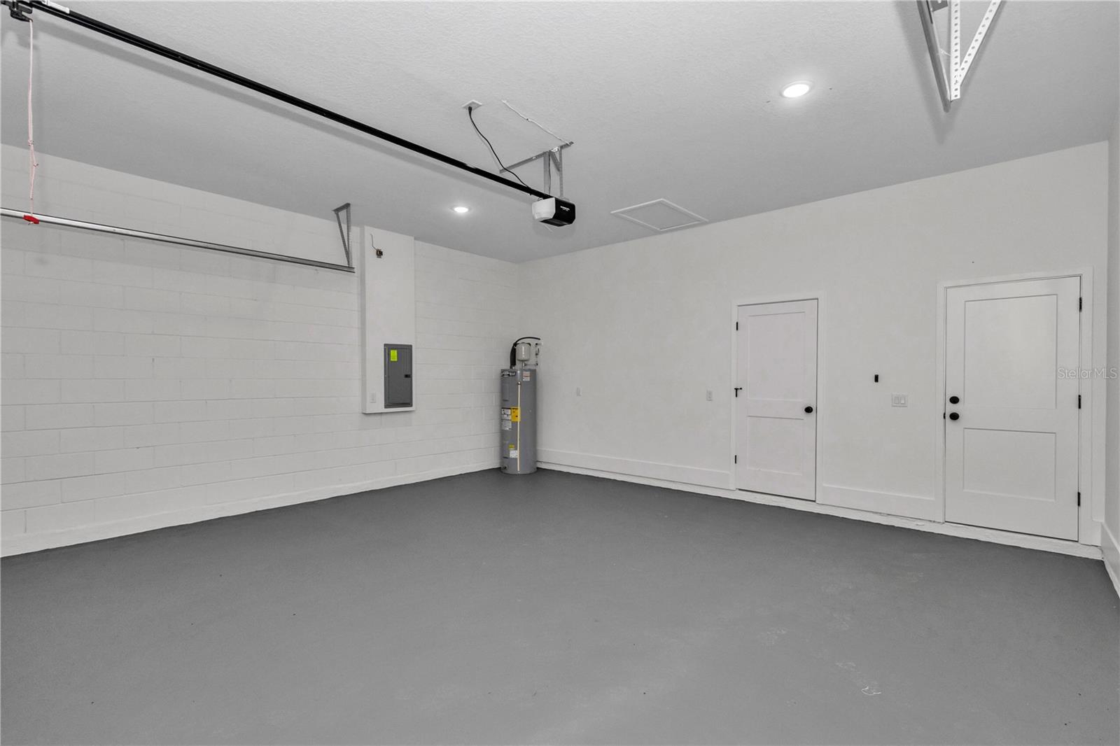 219 E Caldwell Dr Property Photo 46