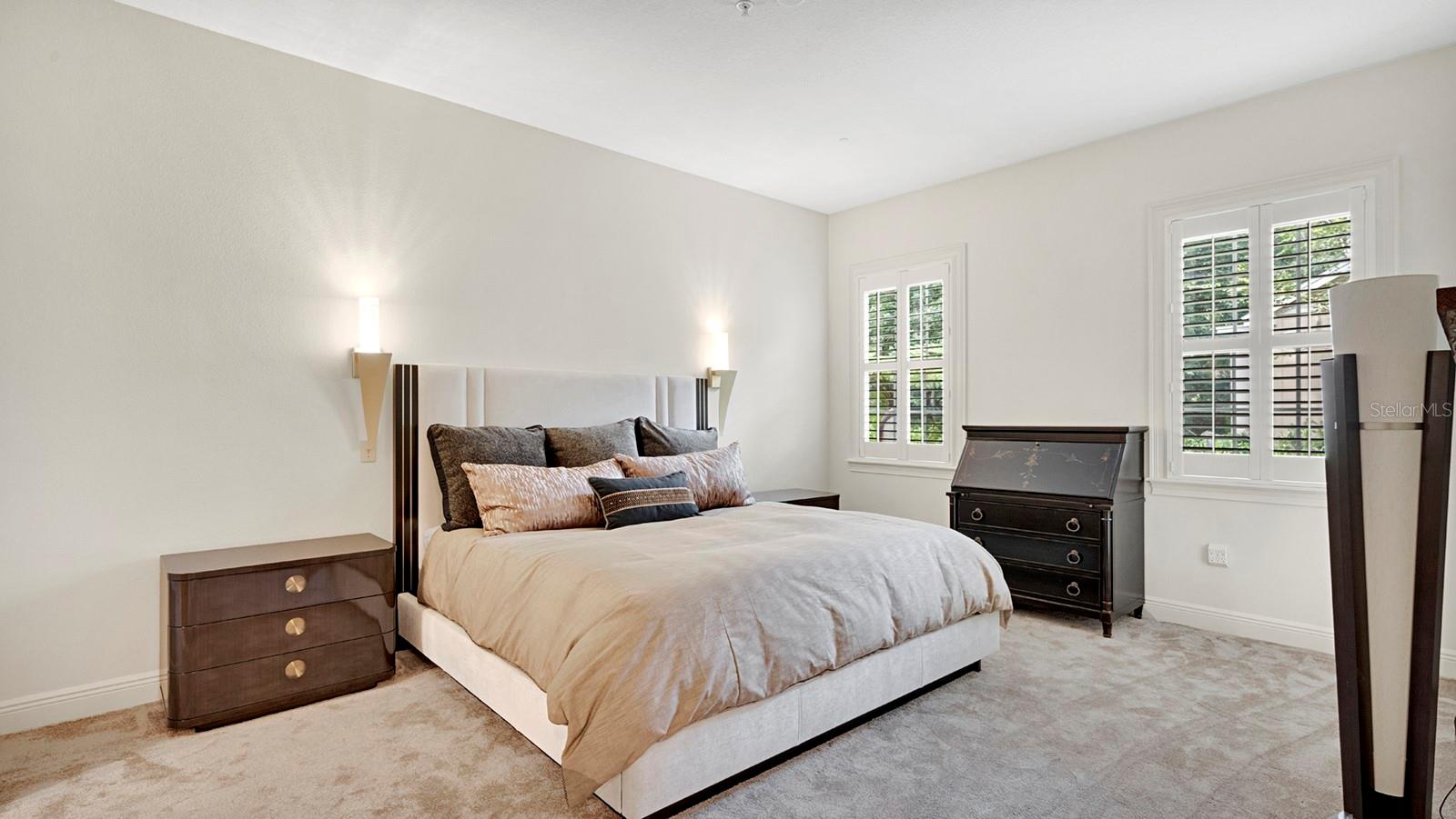 1223 Country Club Oaks Cir Property Photo 9
