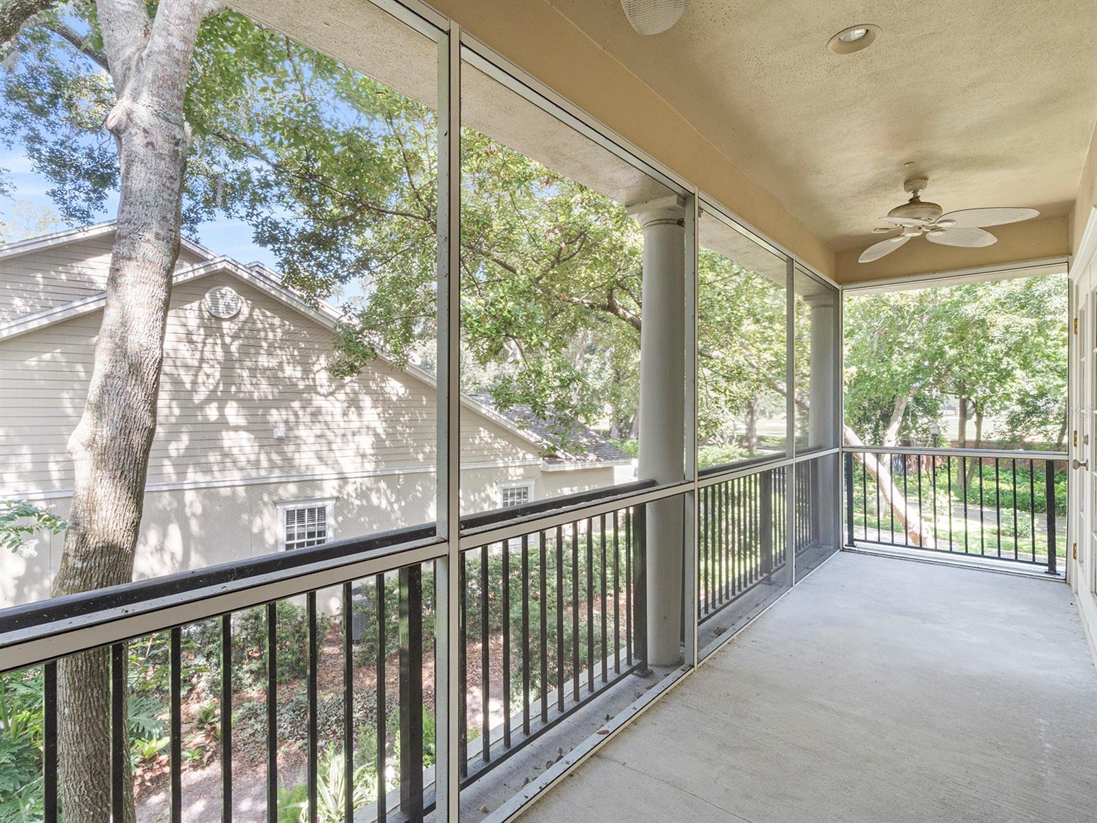 1223 Country Club Oaks Cir Property Photo 23