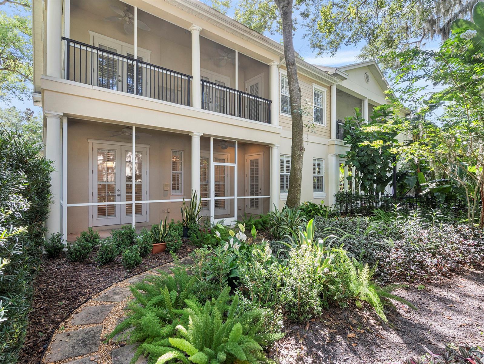 1223 Country Club Oaks Cir Property Photo 24