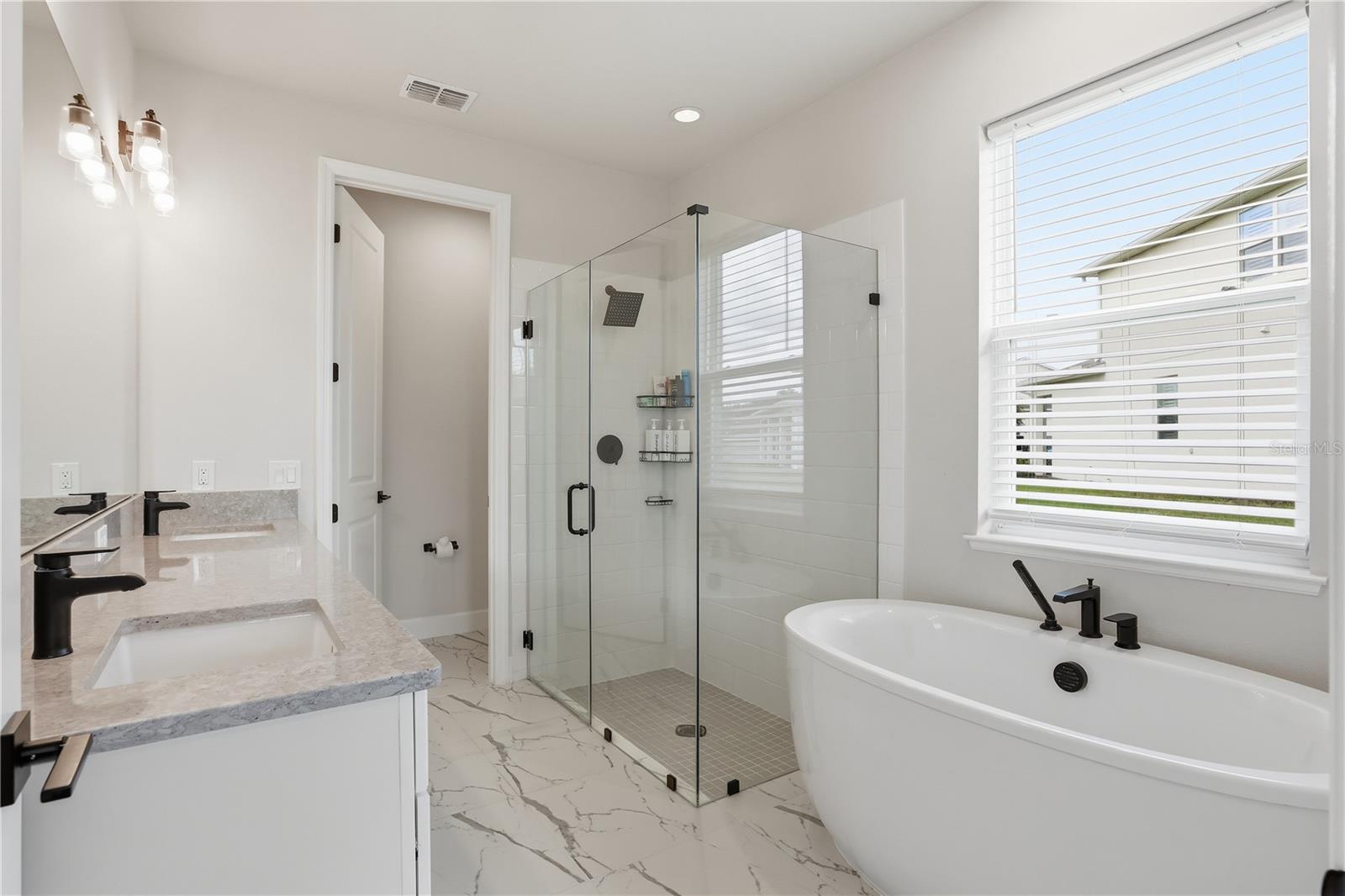 2784 Park Ridge St Property Photo 18