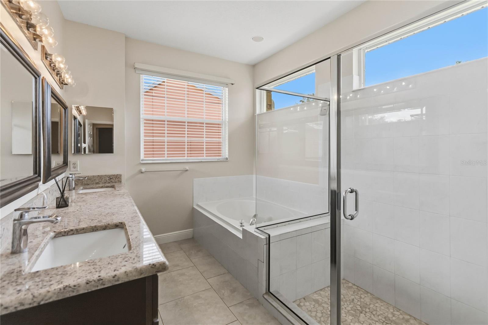 1572 Hunters Stand Run Property Photo 20