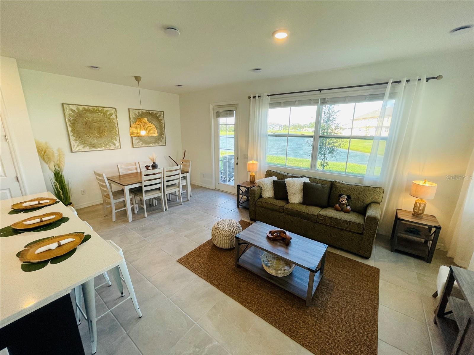 O6415042 Property Photo 8