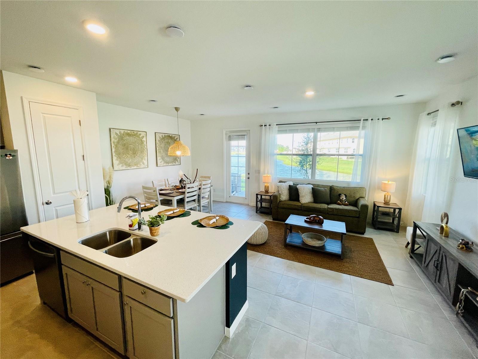 O6415042 Property Photo 9