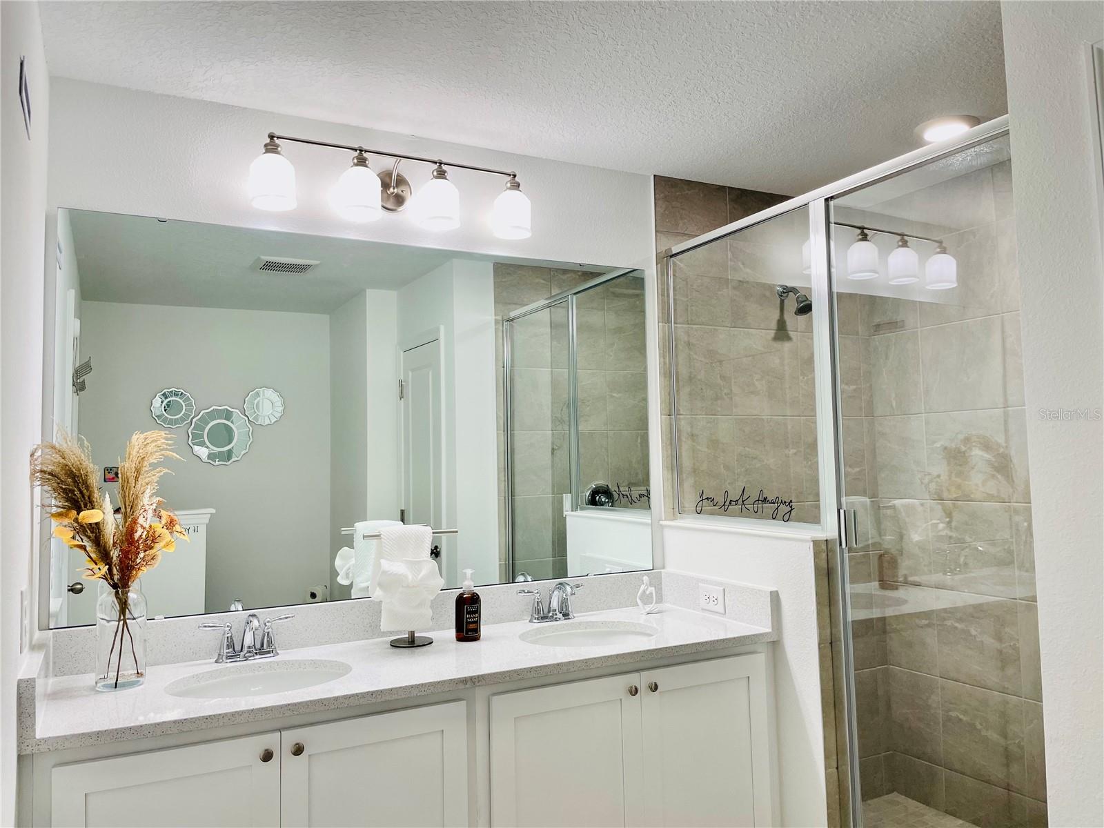 O6415042 Property Photo 27