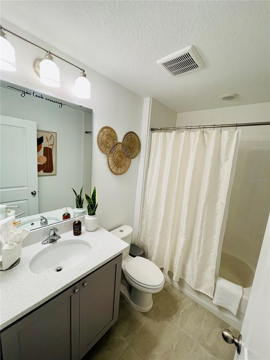 O6415042 Property Photo 34