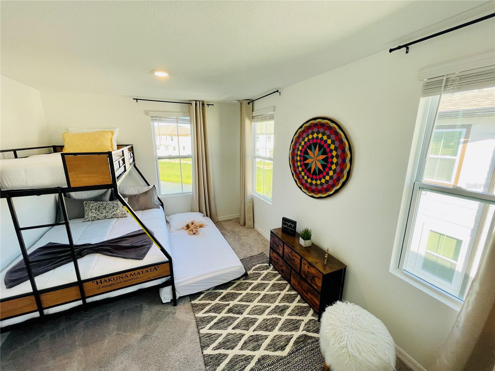 O6415042 Property Photo 38
