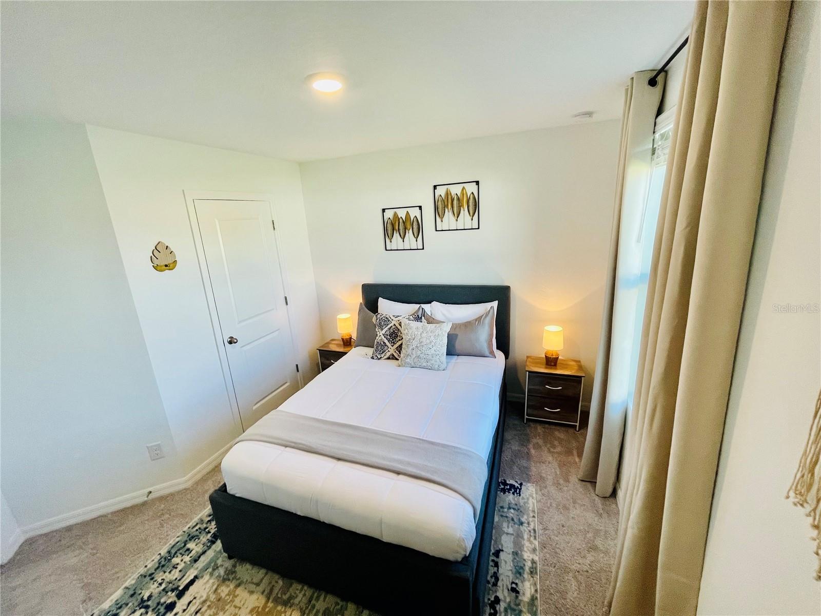 O6415042 Property Photo 42