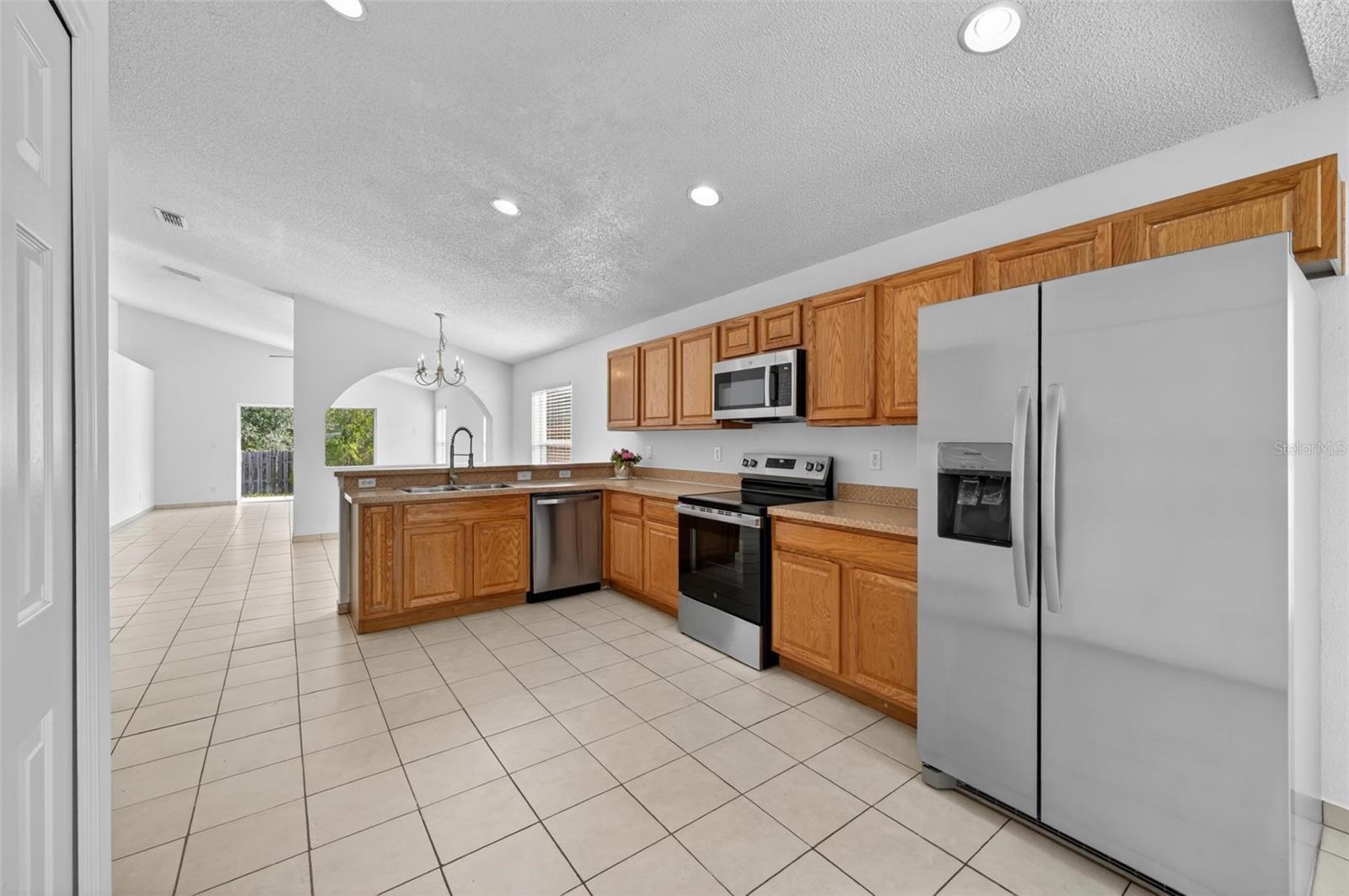 2041 Newtown Rd Property Photo 12