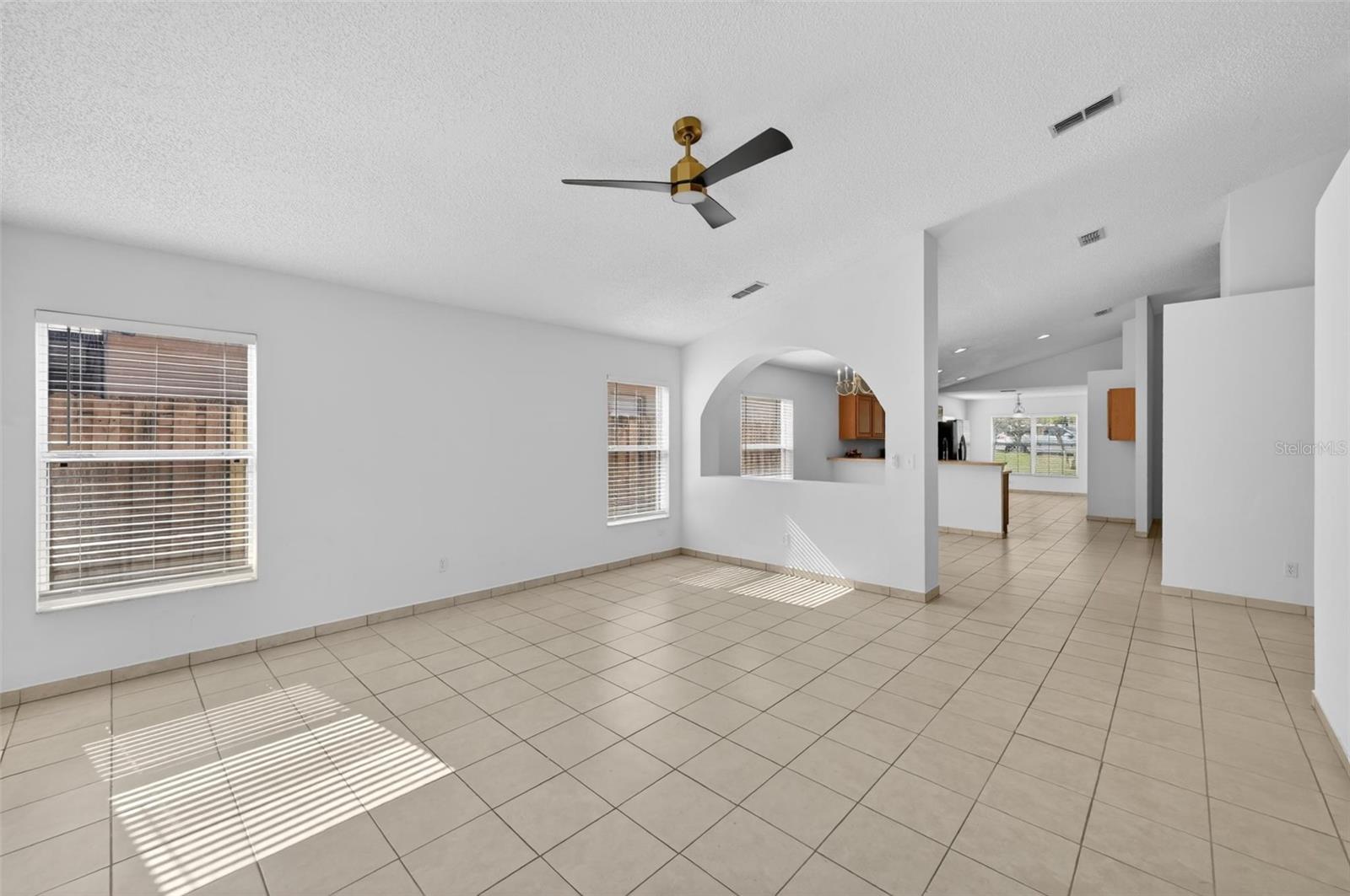 2041 Newtown Rd Property Photo 23