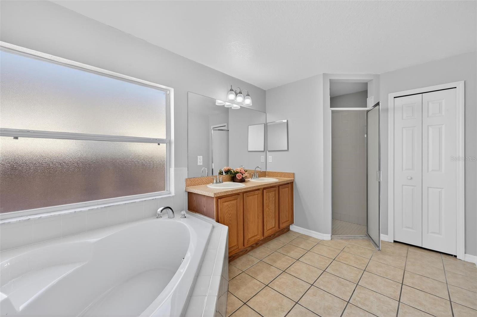 2041 Newtown Rd Property Photo 24