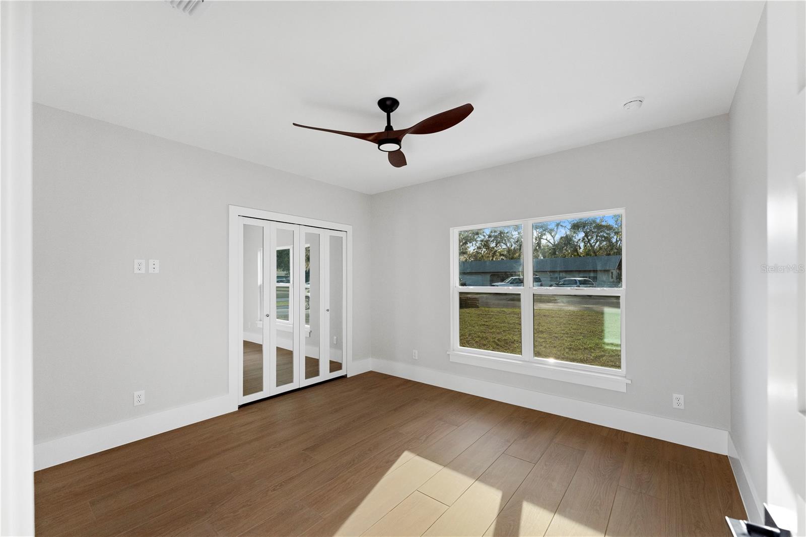 457 Riverview Ave Property Photo 38