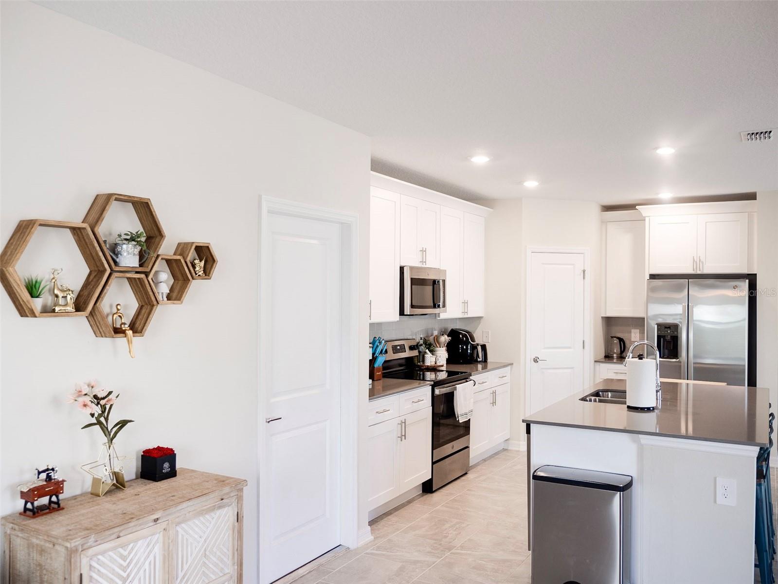 2949 Muller Oak Loop Property Photo 8