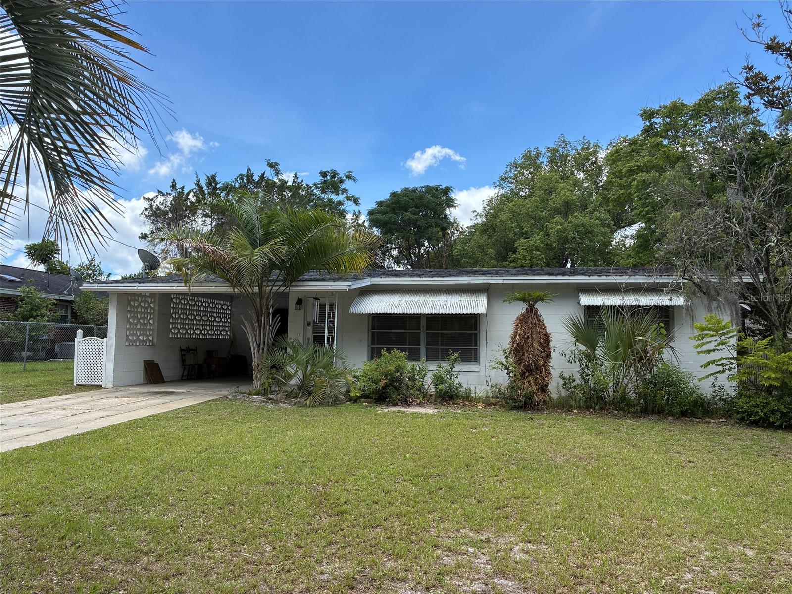 213 COLOMBA RD Property Photo 1