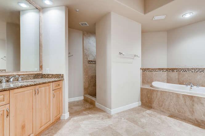 8749 The Esplanade #32 Property Photo 11