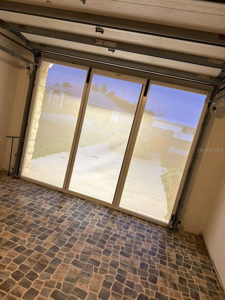 O6415292 Property Photo 4