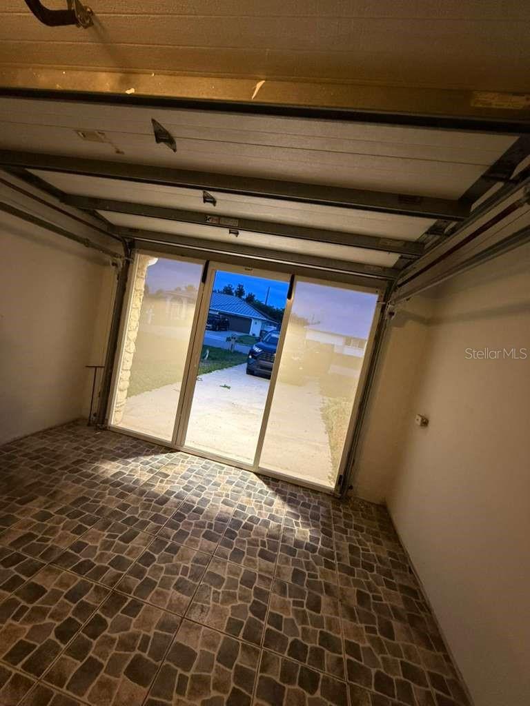 O6415292 Property Photo 5