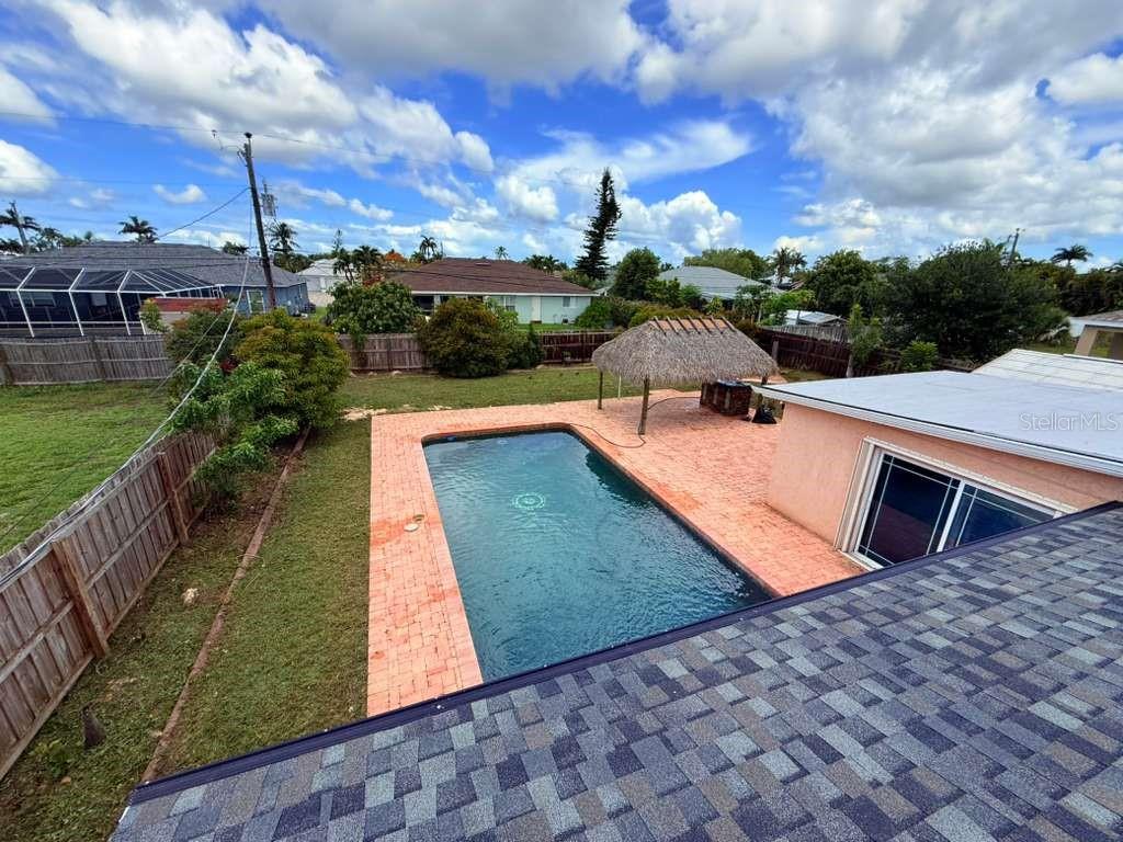 O6415292 Property Photo 18