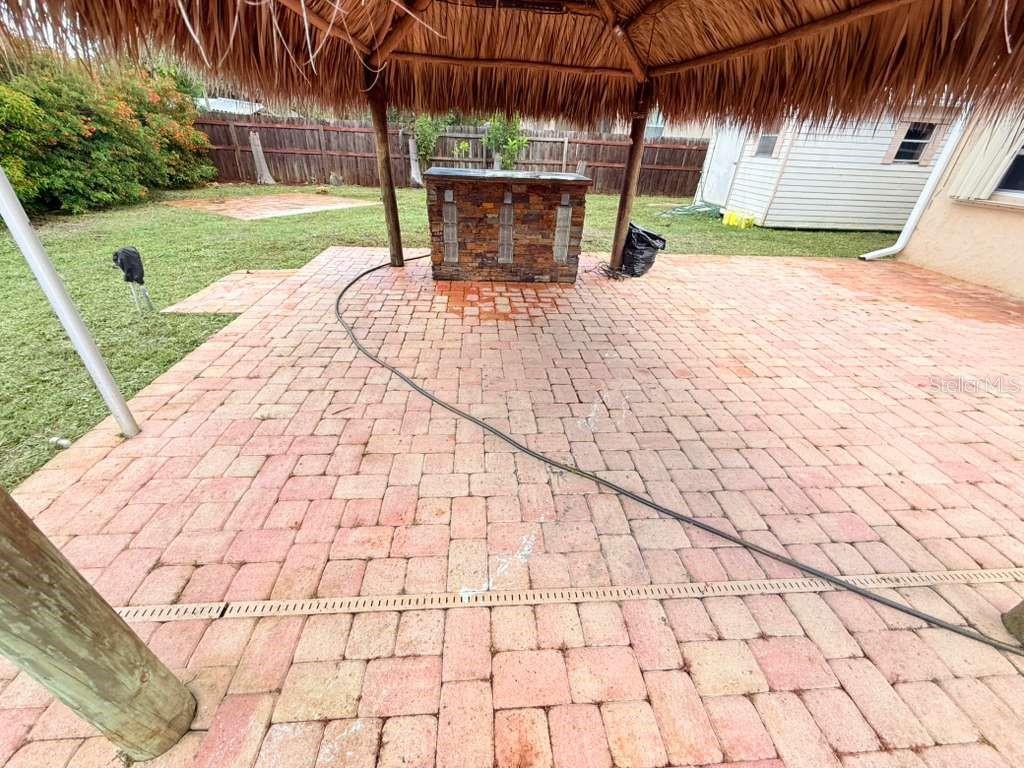 O6415292 Property Photo 20