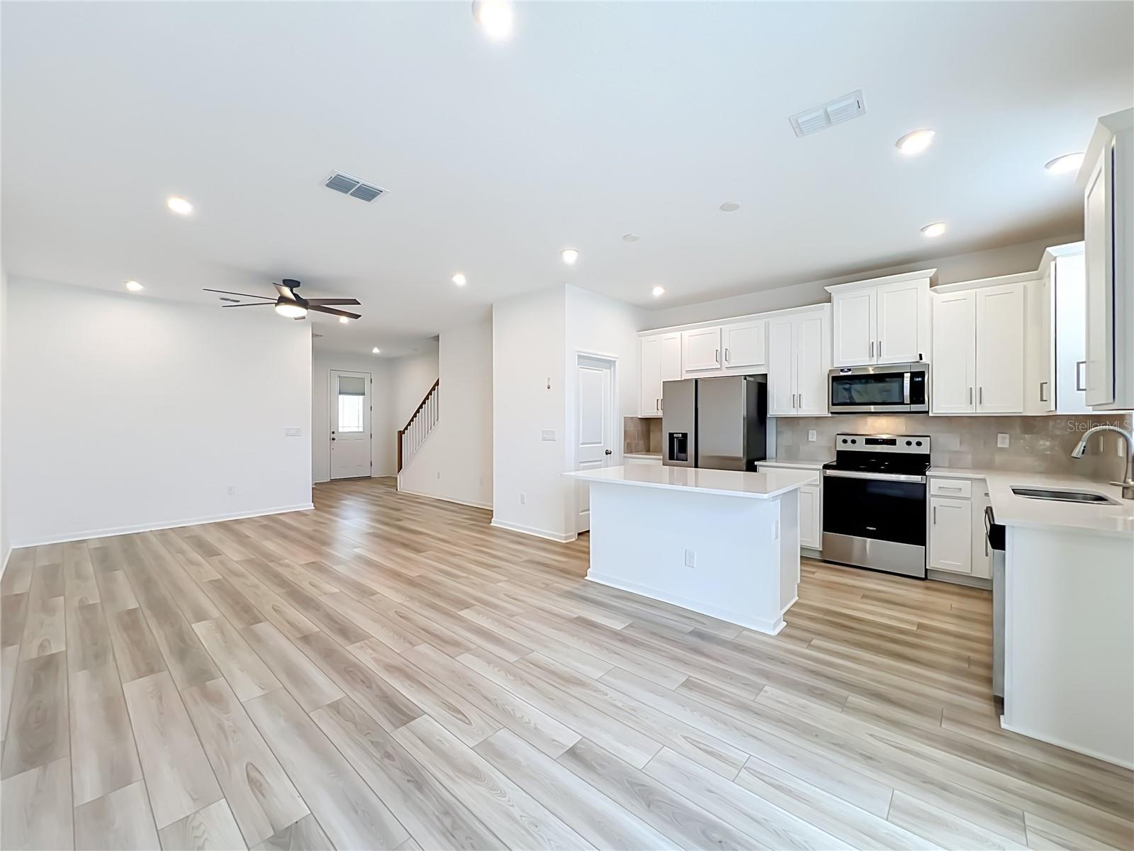 746 Spring Palms Loop Property Photo 10