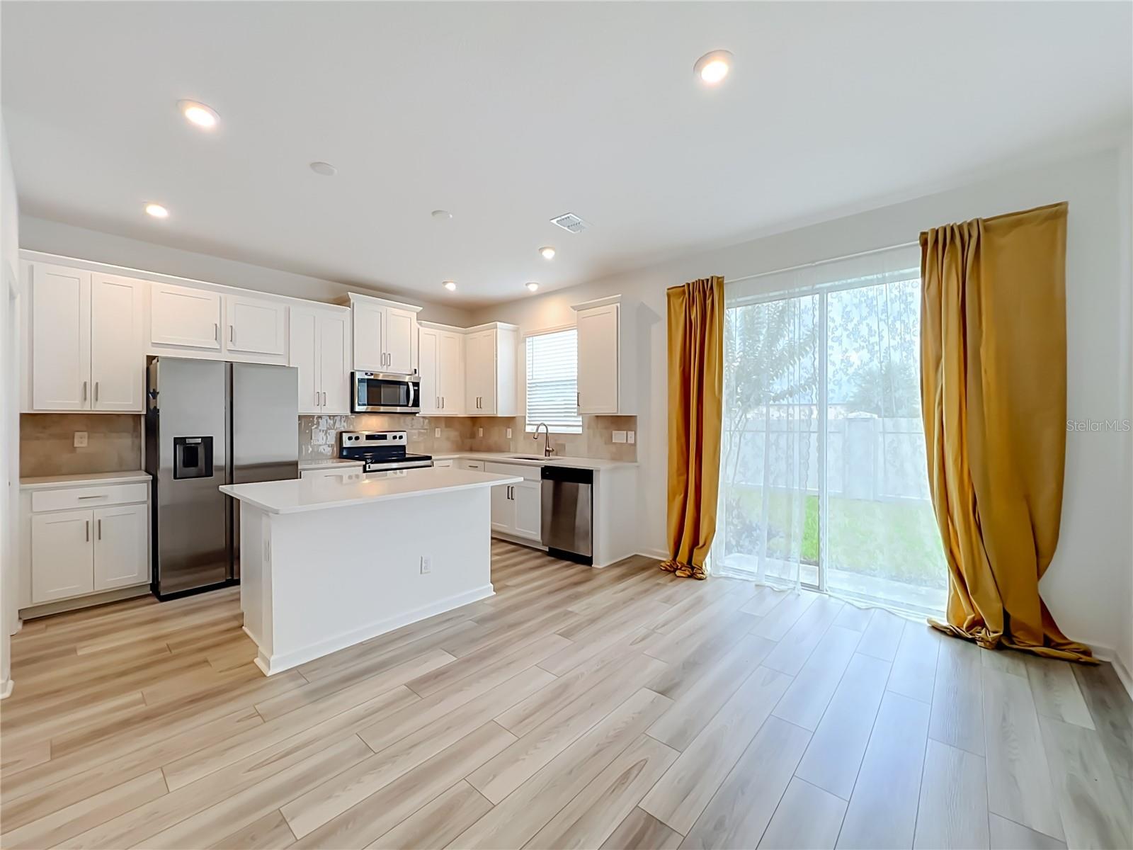 746 Spring Palms Loop Property Photo 11