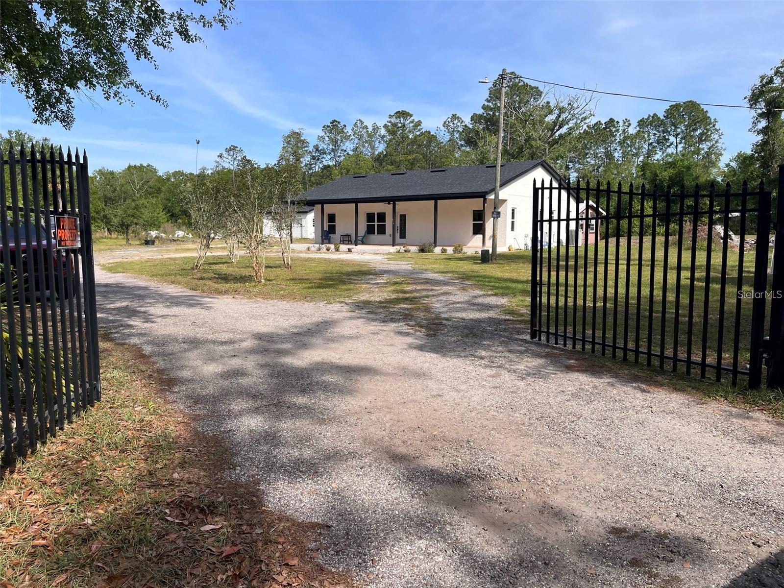 O6415313 Property Photo 1