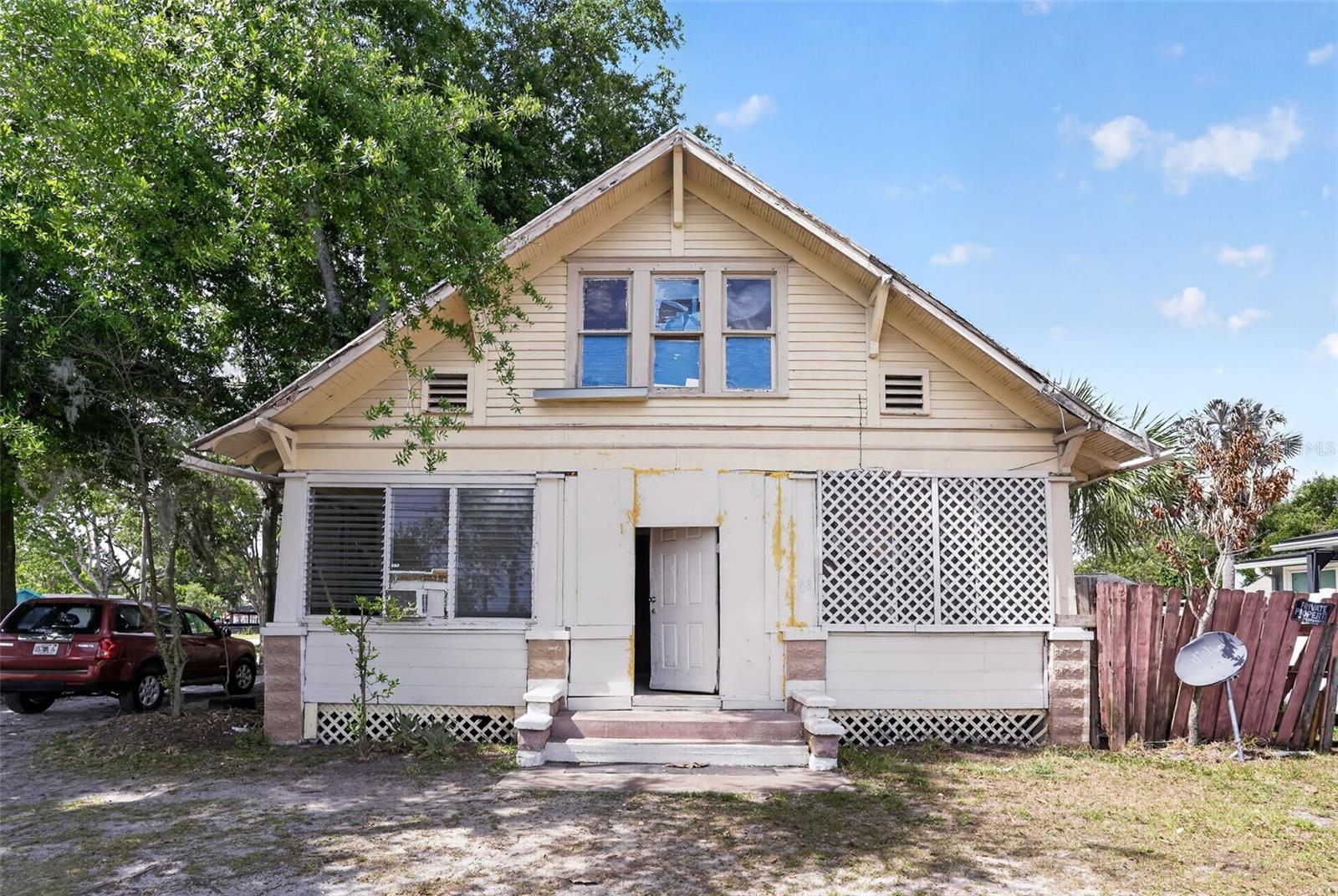 103 E MAGNOLIA ST Property Photo 1