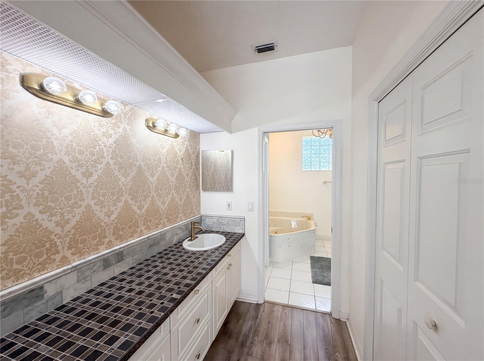 3608 Creekside Dr Property Photo 15