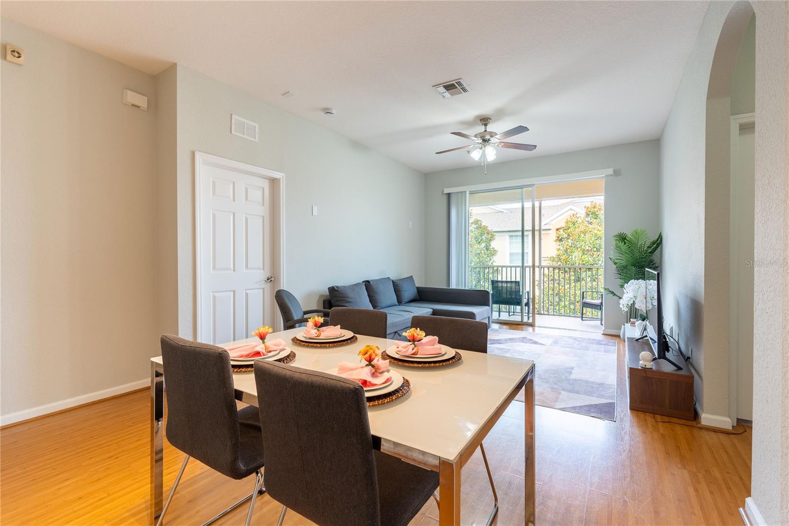 2484 San Tecla St #408 Property Photo 2