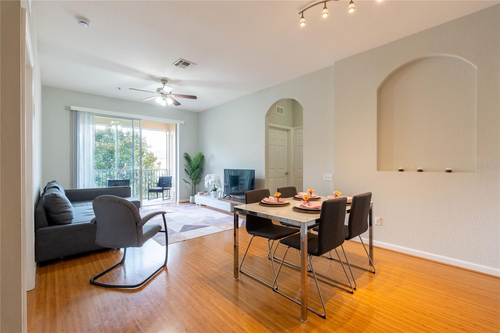 2484 San Tecla St #408 Property Photo 4