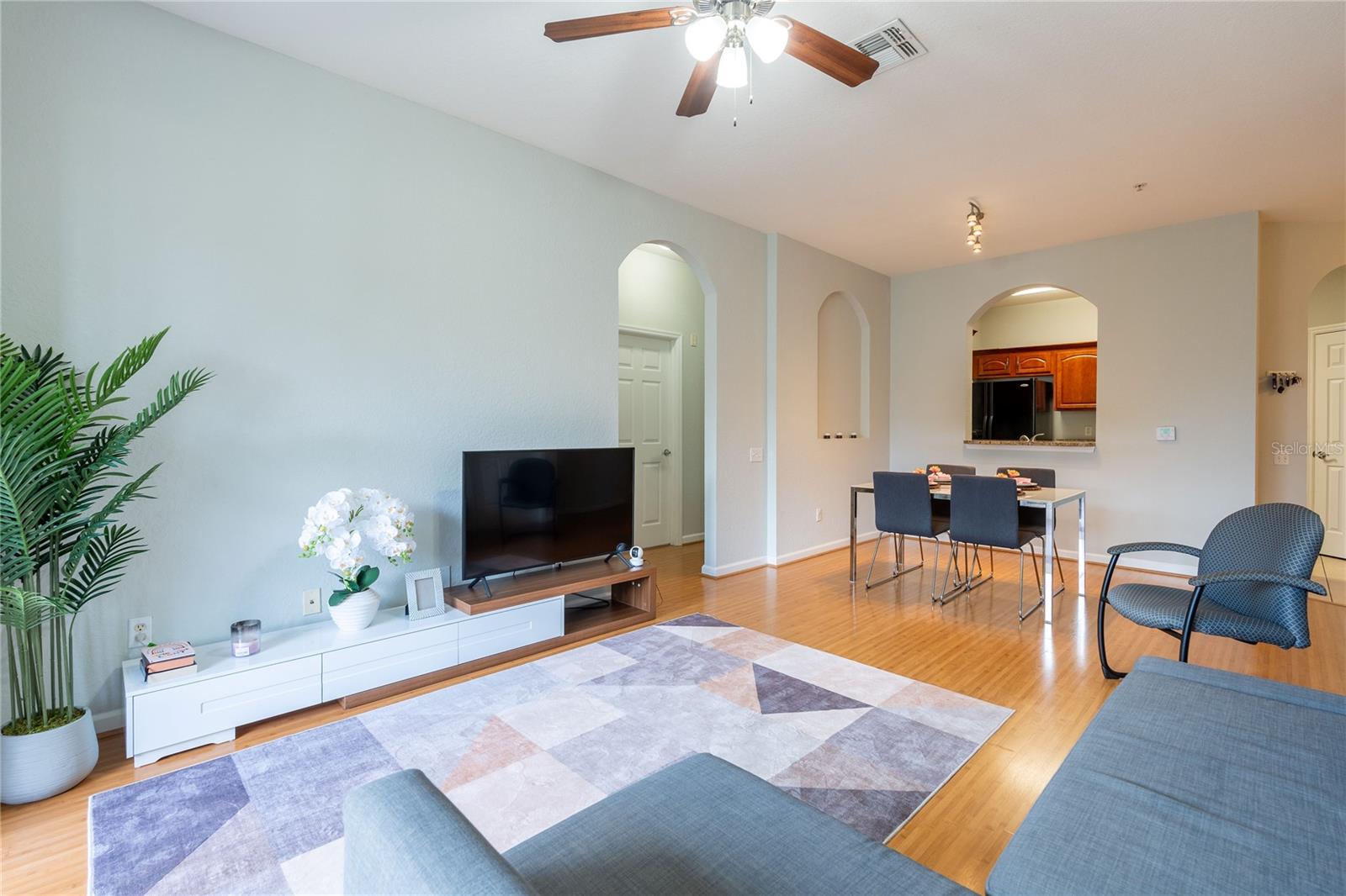 2484 San Tecla St #408 Property Photo 5