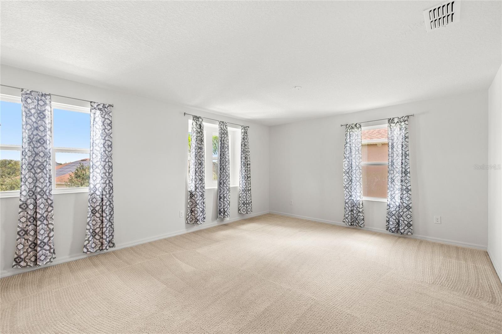12135 Carson Dr Property Photo 6
