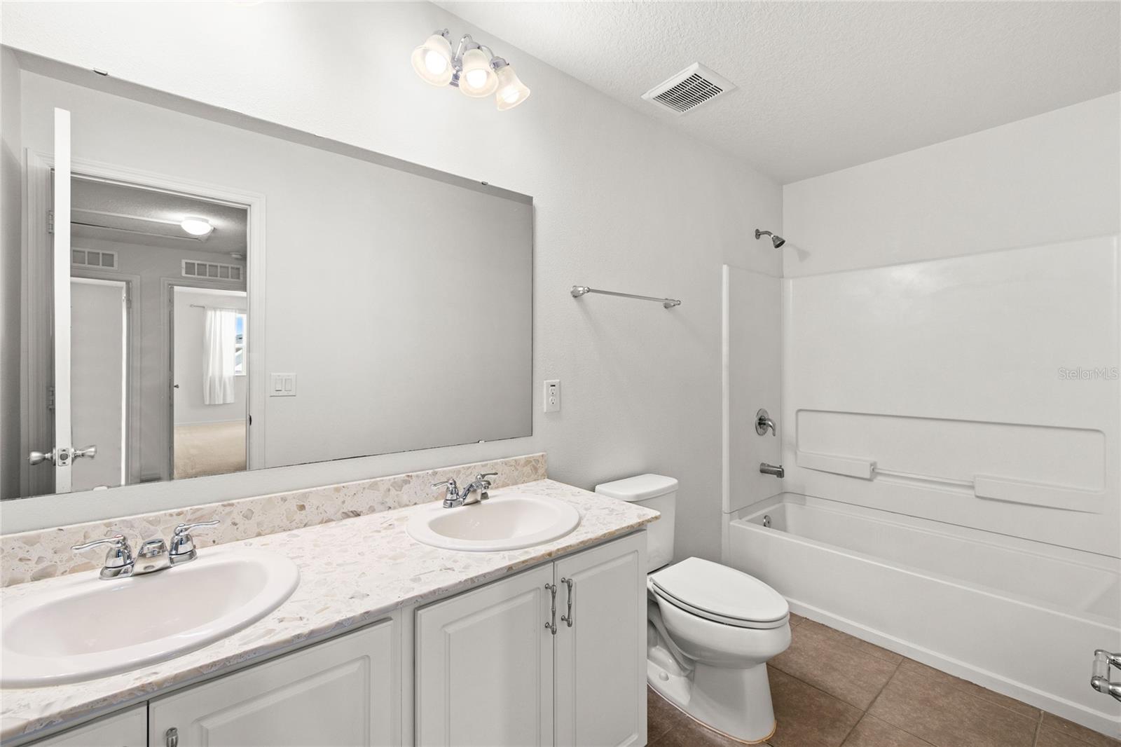 12135 Carson Dr Property Photo 9