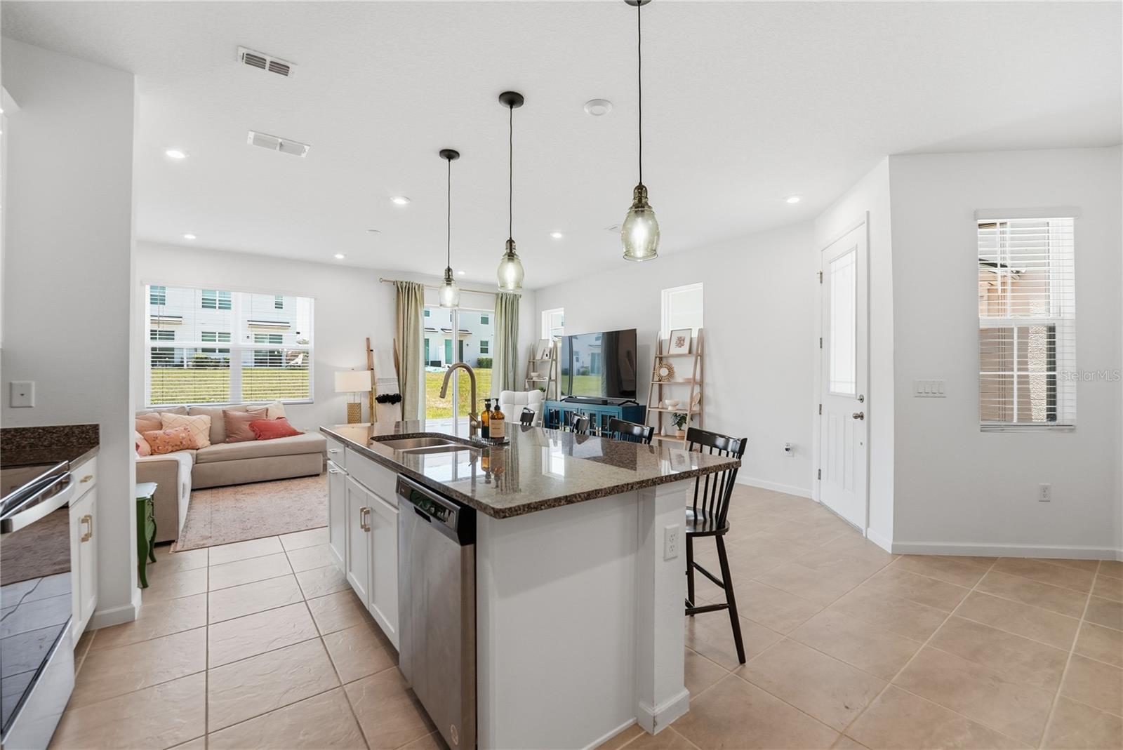 1122 Seaside Mist Trl Property Photo 11