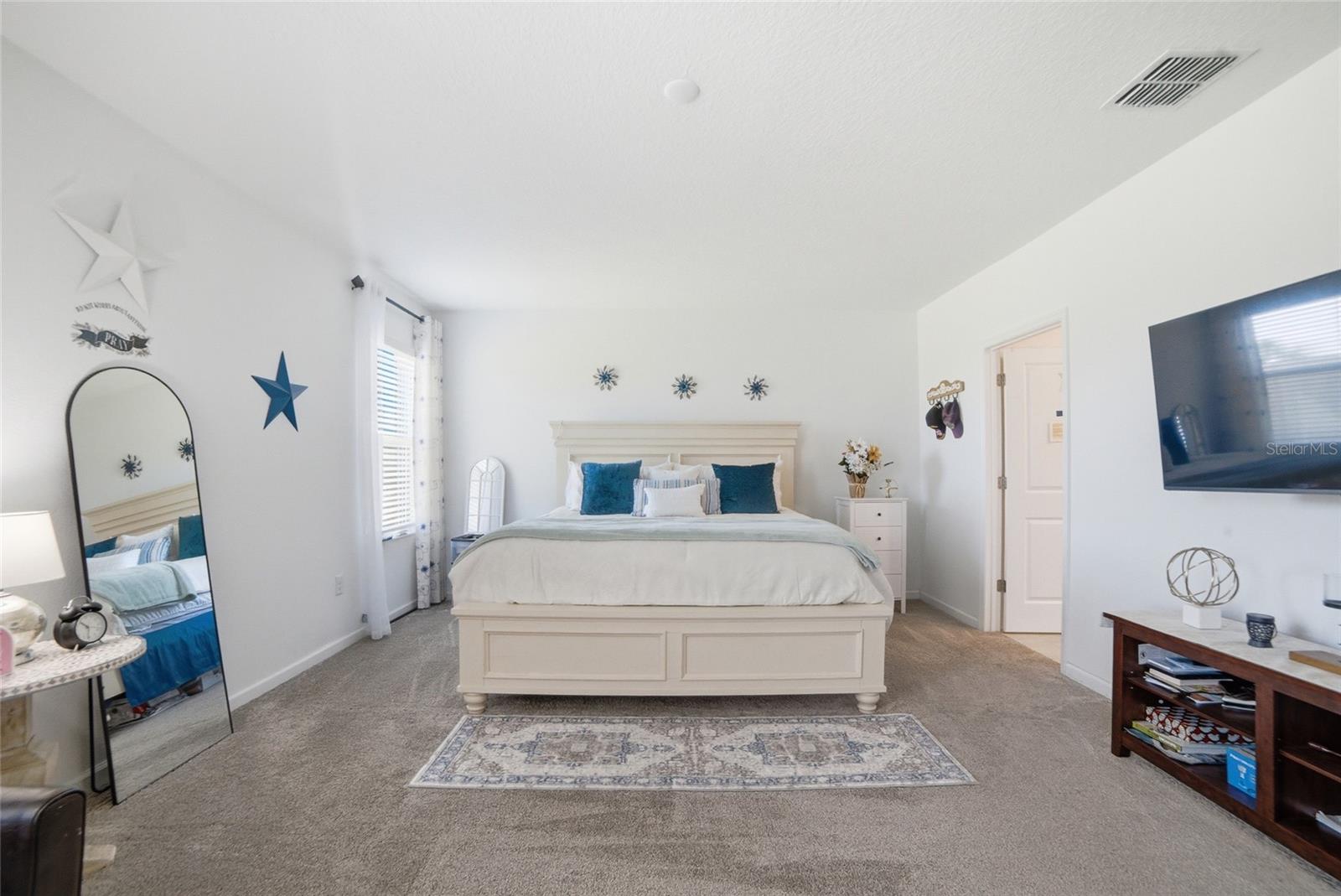 4980 Four Strand Ct Property Photo 11