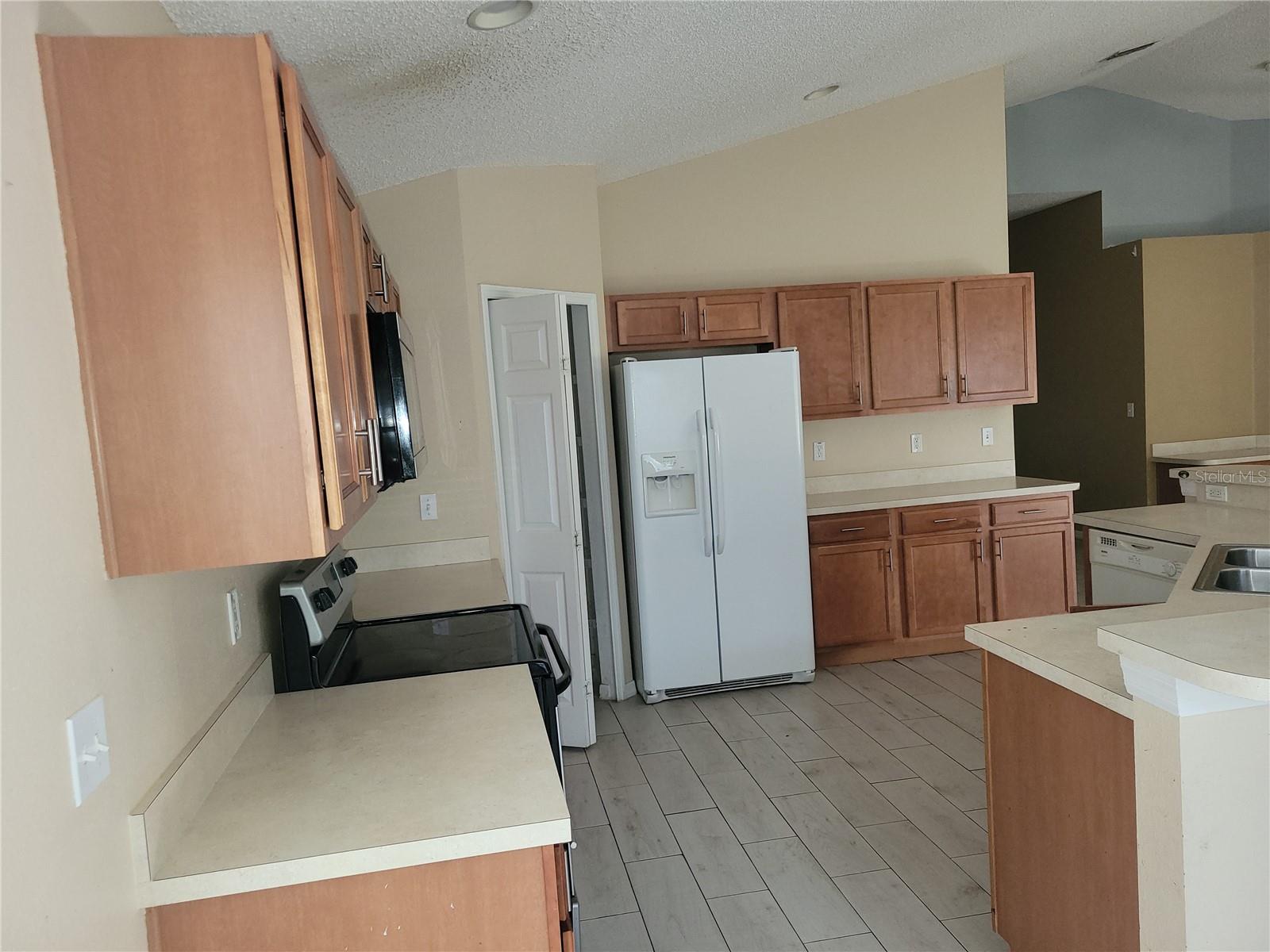 1142 Bluegrass Dr Property Photo 15