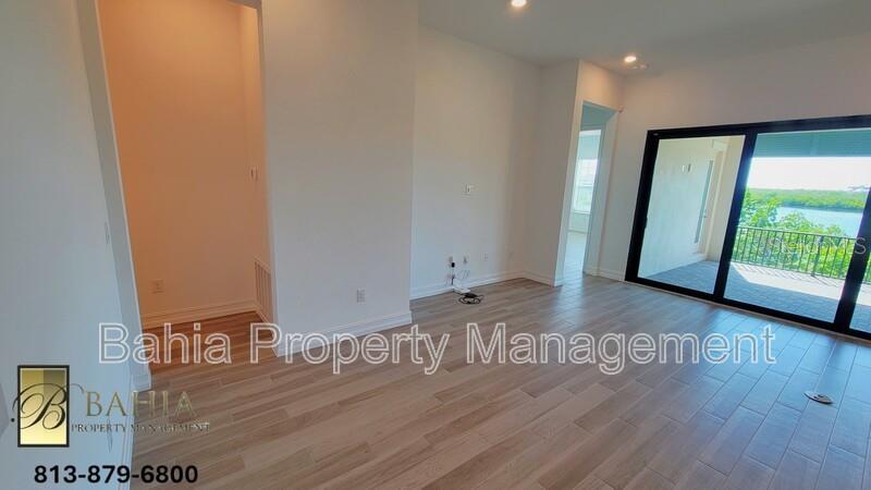 1074 Seagrape Dr Property Photo 9