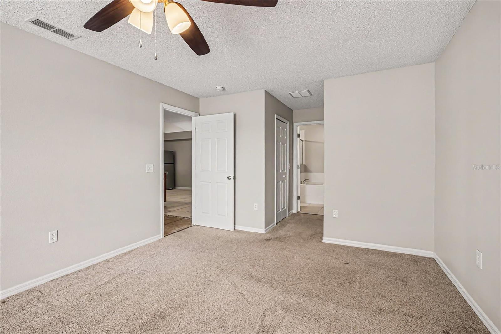 300 Kingfish Dr Property Photo 9