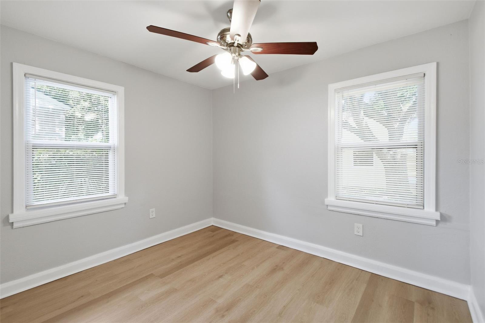 1416 E Mohawk Ave Property Photo 22