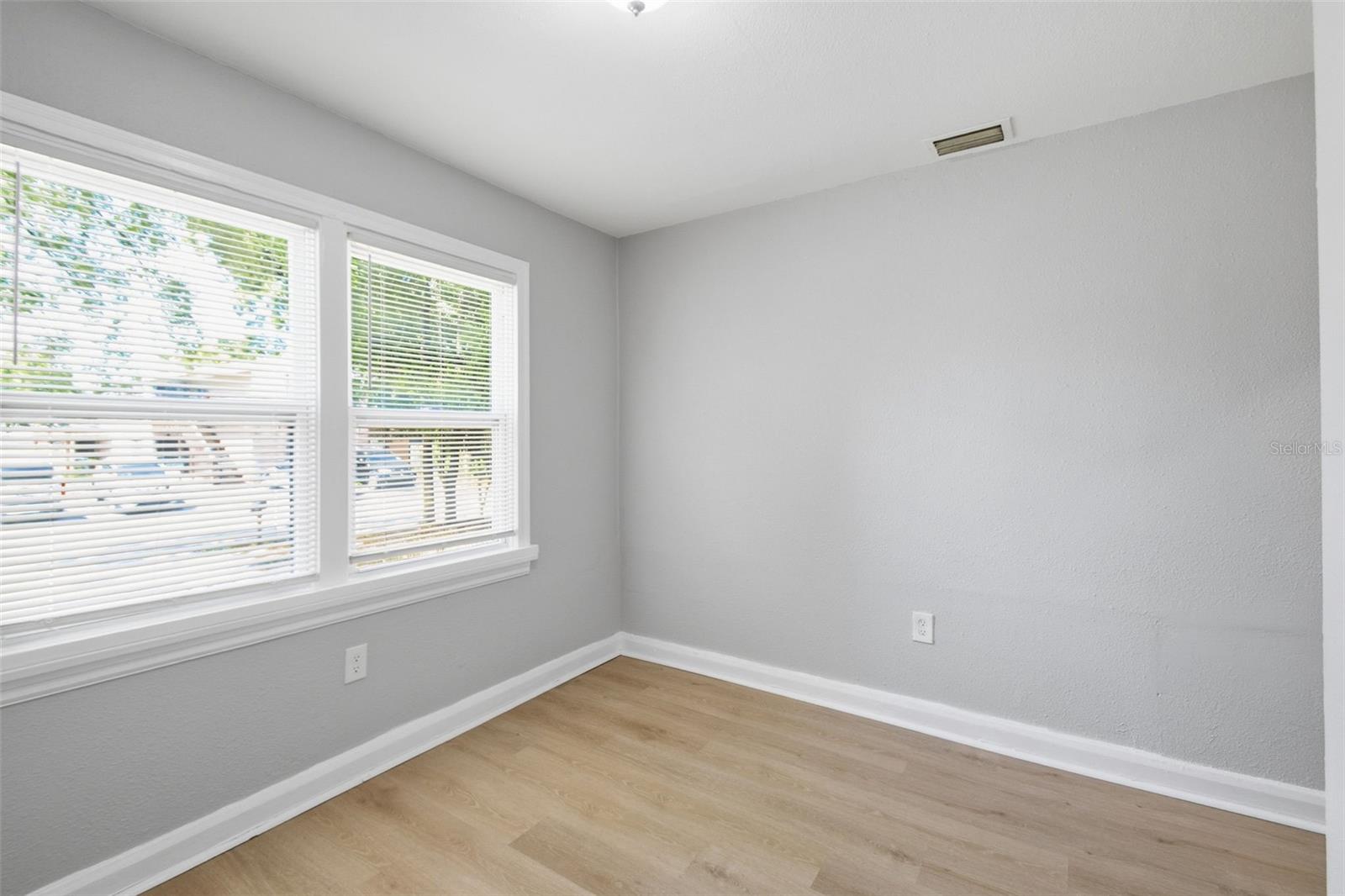 1416 E Mohawk Ave Property Photo 30