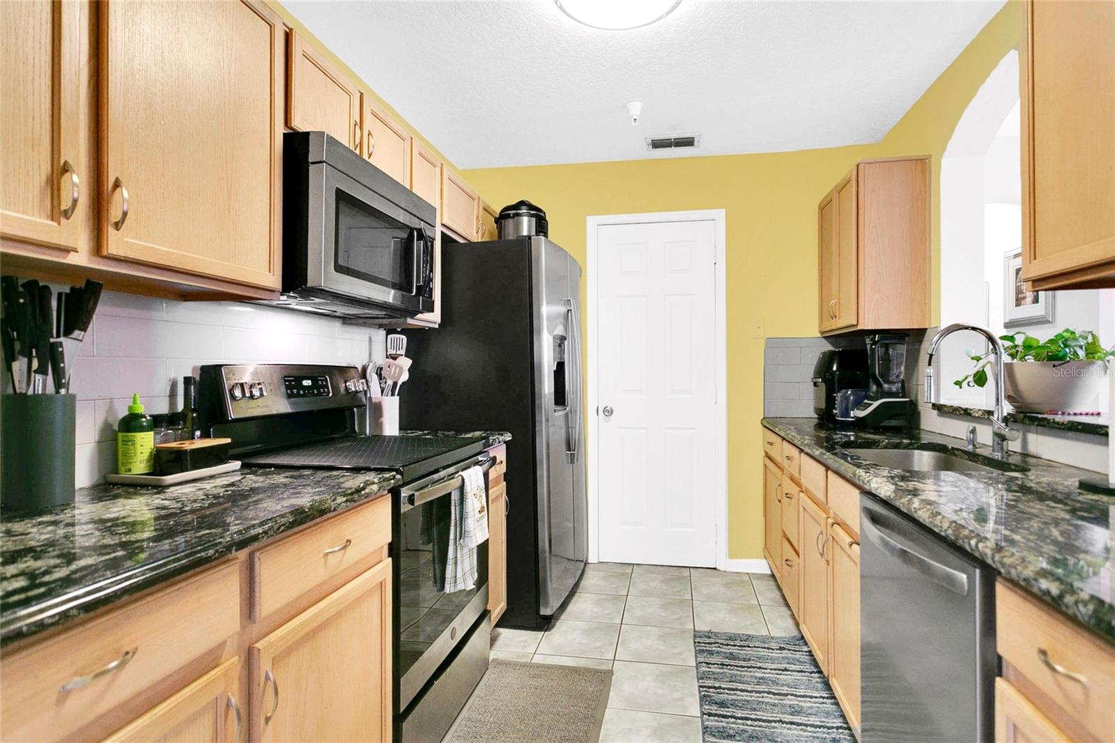 3930 Southpointe Dr #214 Property Photo 12