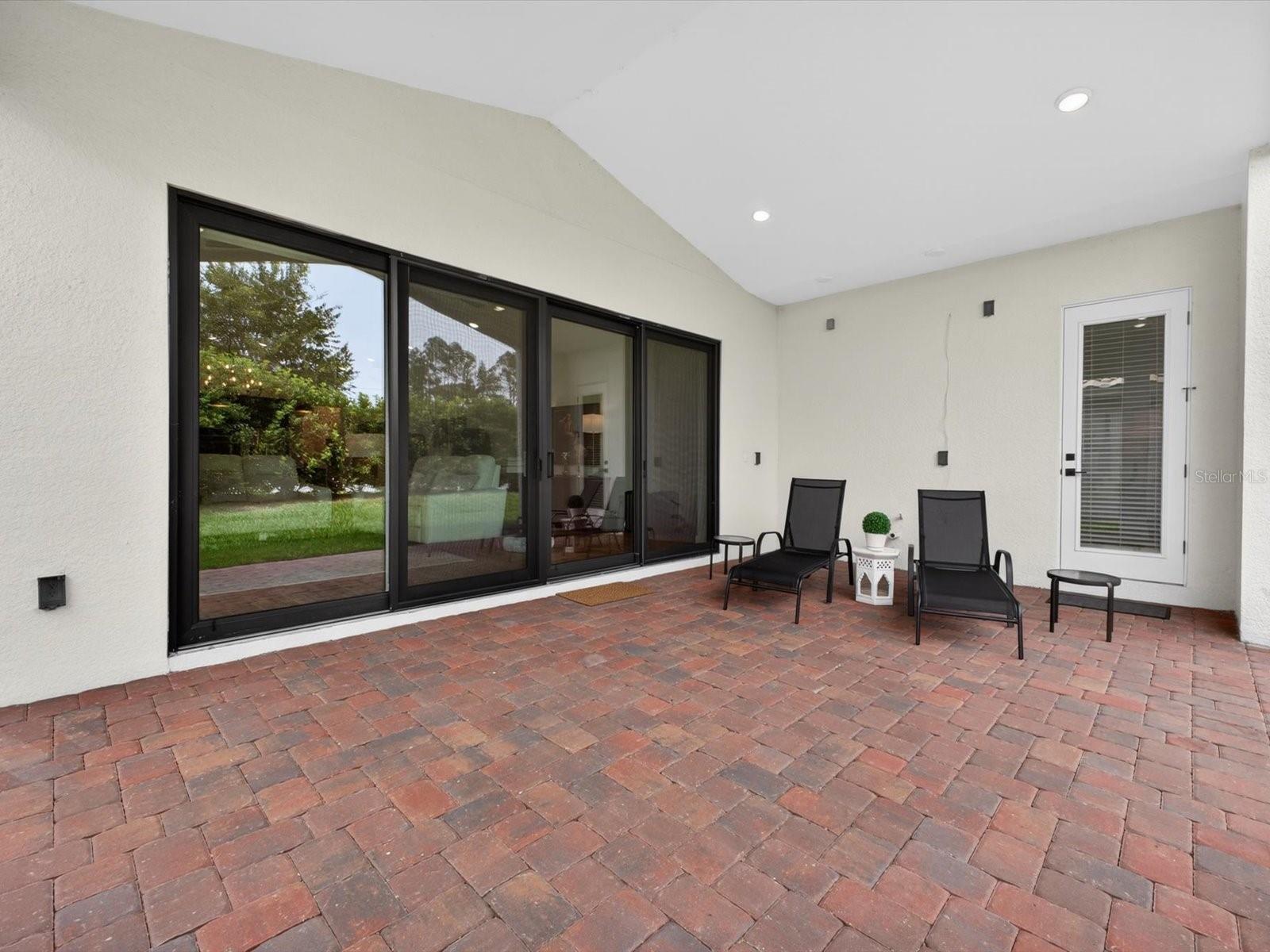 268 Hampton Loop Property Photo 32