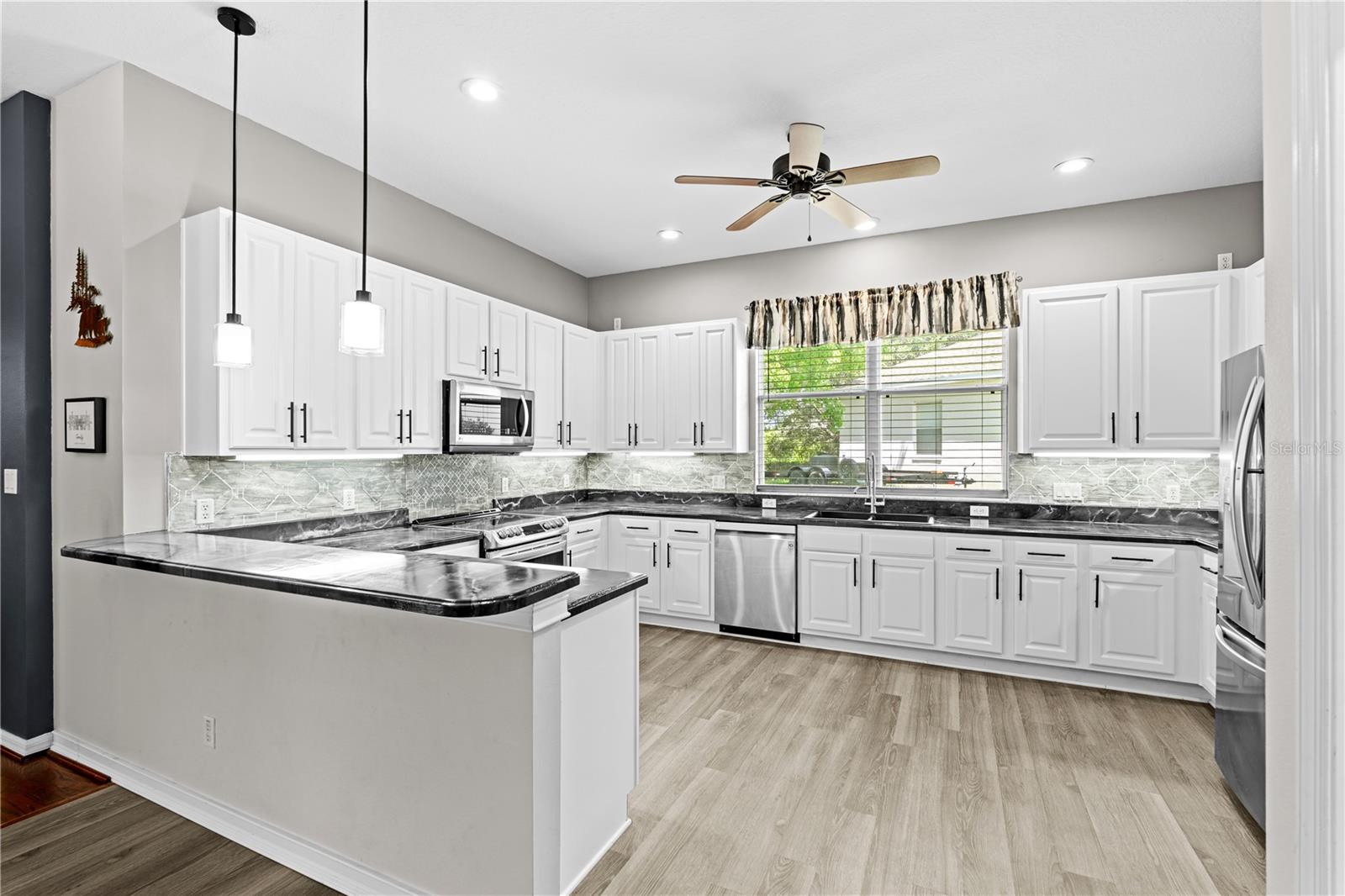 25501 Maurepas Ln Property Photo 15