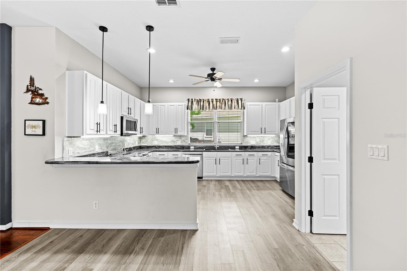 25501 Maurepas Ln Property Photo 16